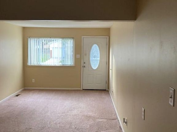 3rd image of 3061 Wilson Ave