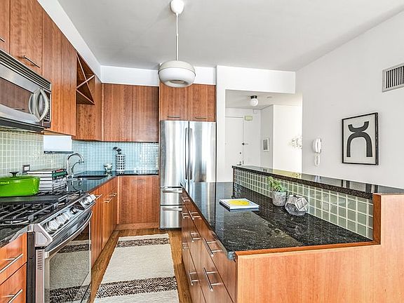 5th image of 11 E 29th St APT 9C