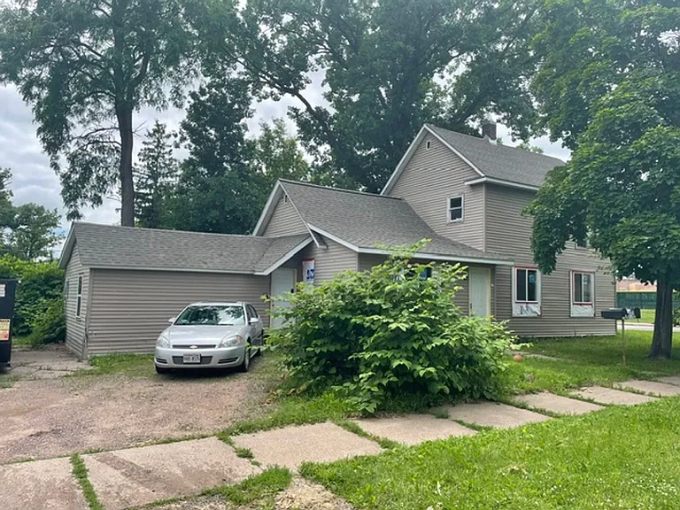 618 W Messanger St — Photo 3