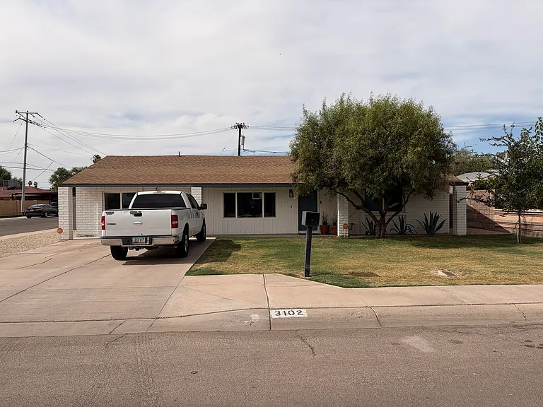 3102 E McKinley St — Photo 1