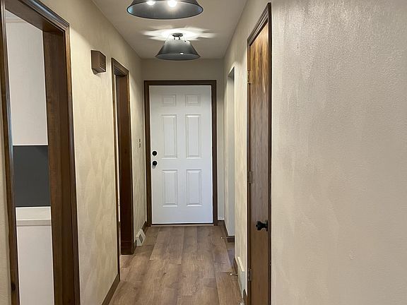 2nd image of 409 Penrod Pl