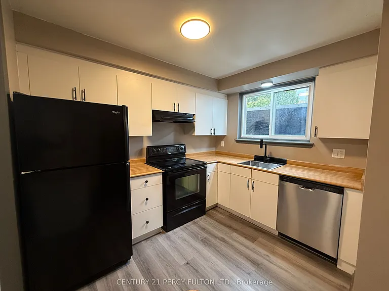 273 Coventry Ct — Photo 4