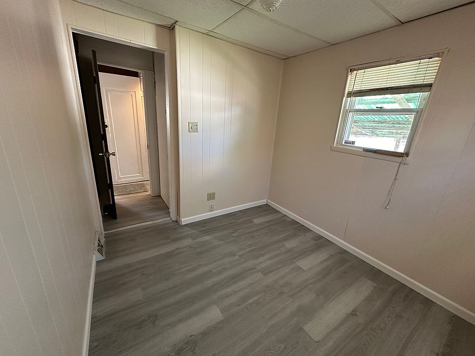 1st image of 762 Shoshone Ave