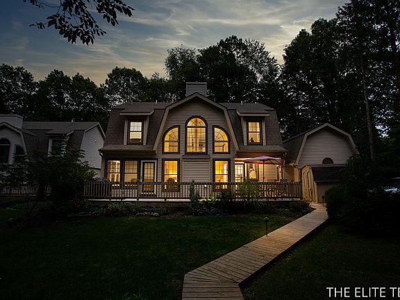 2nd image of 2342 Lakeshore Dr
