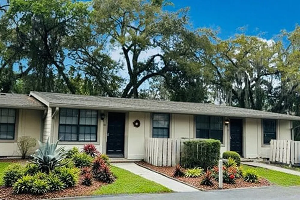 The Cottages @ Treasure Coast — Photo 1