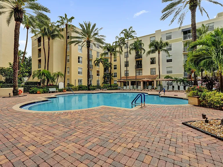 651 Okeechobee Blvd #1010 — Photo 37
