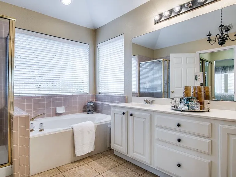 5025 Bryn Mawr Dr — Photo 9