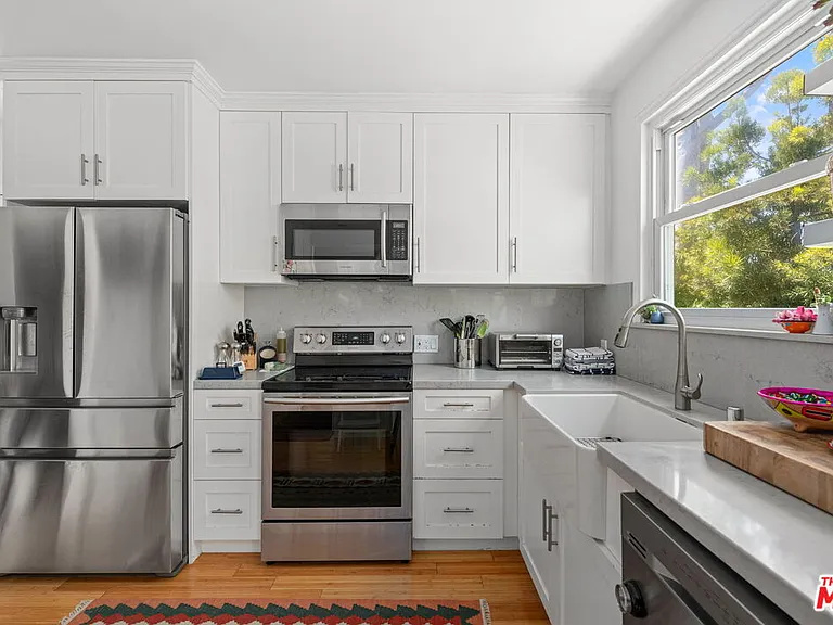 2930 Angus St — Photo 11