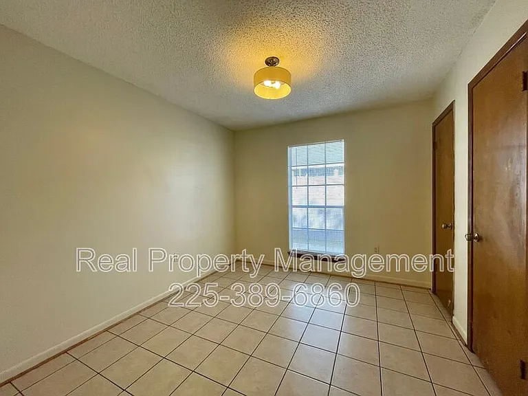 10642 Stanley Aubin Ln #C — Photo 9
