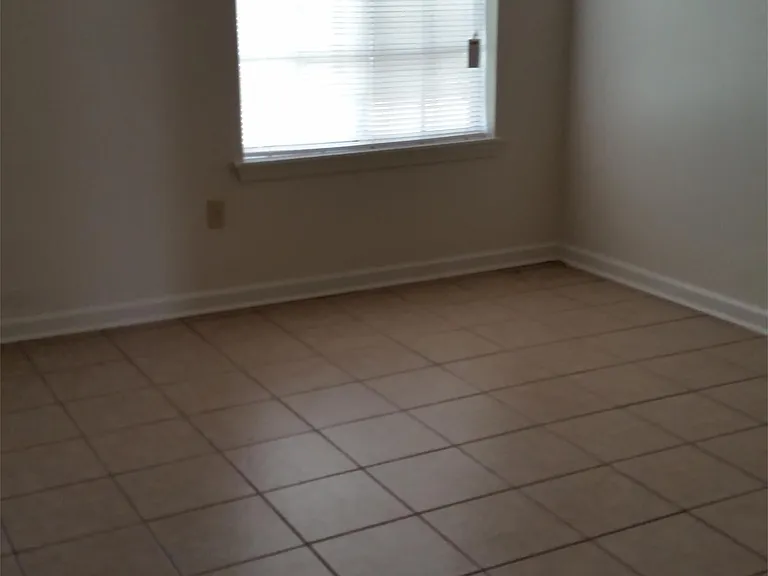 112 Oak Ridge Ave #B — Photo 6