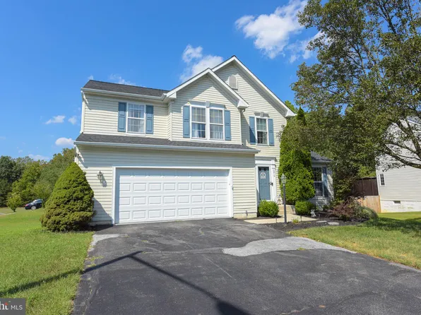 3812 Wertz Dr, Woodbridge, VA 22193