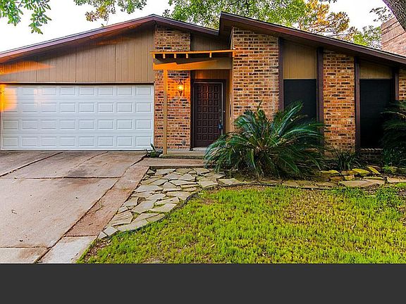 5th image of 16827 Sweno Ct