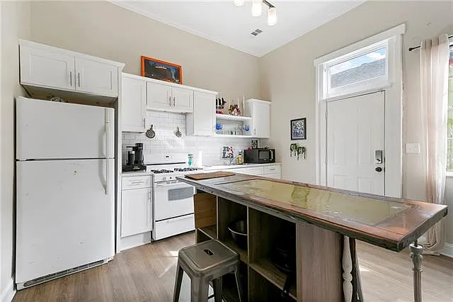 1 bed, 1.0 bath, 600 sqft, $1,700 — Photo 4