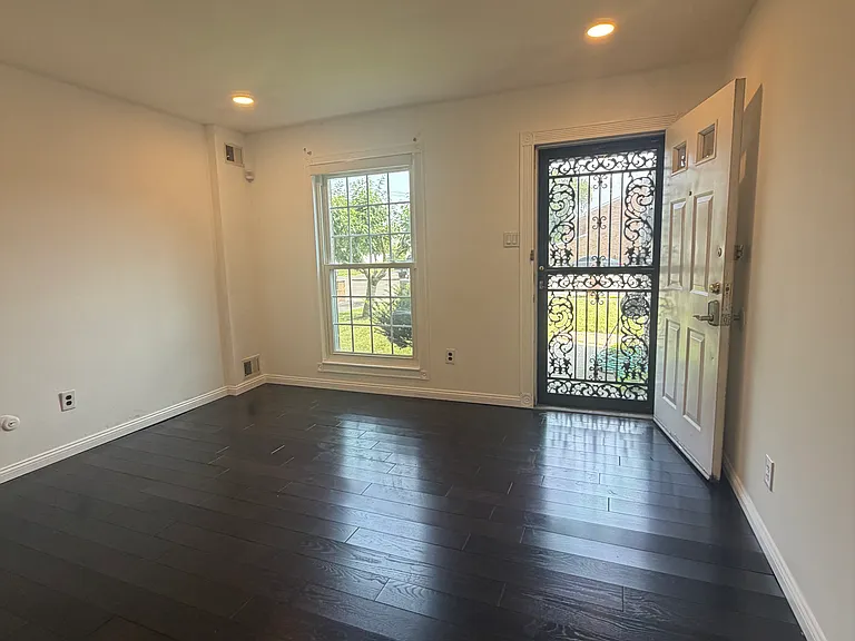 8426 Brunswick Pl — Photo 15
