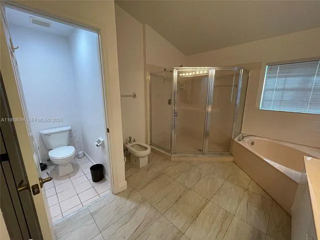 2710 Augusta Dr — Photo 3