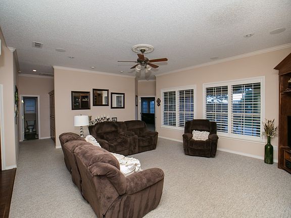 4th image of 10206 York Ave