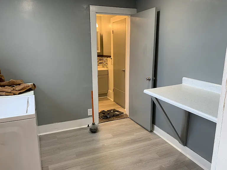 23 Hakes Ave #201 — Photo 18