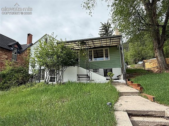 3rd image of 815 Midland Ave