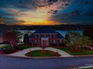 270 44th Avenue Cir NW, Hickory, NC 28601