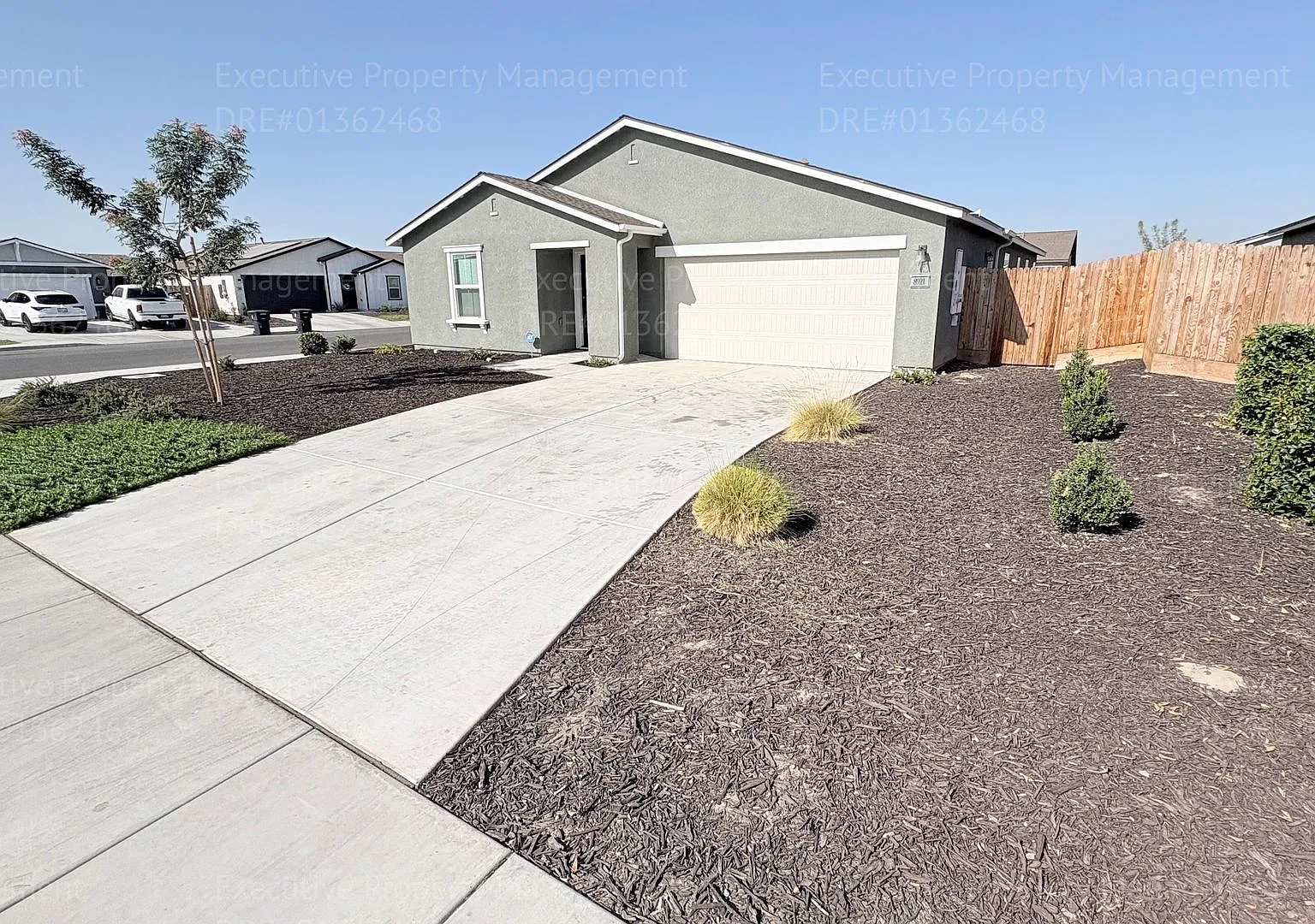 4 bedroom 3 bathroom corner lot home near Gosford Rd/ McKee Rd — Photo 2