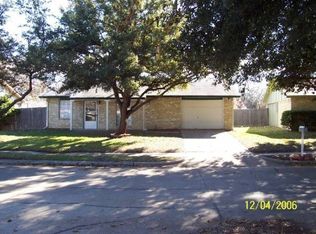 3137 Glendale Dr, Grand Prairie, TX 75052