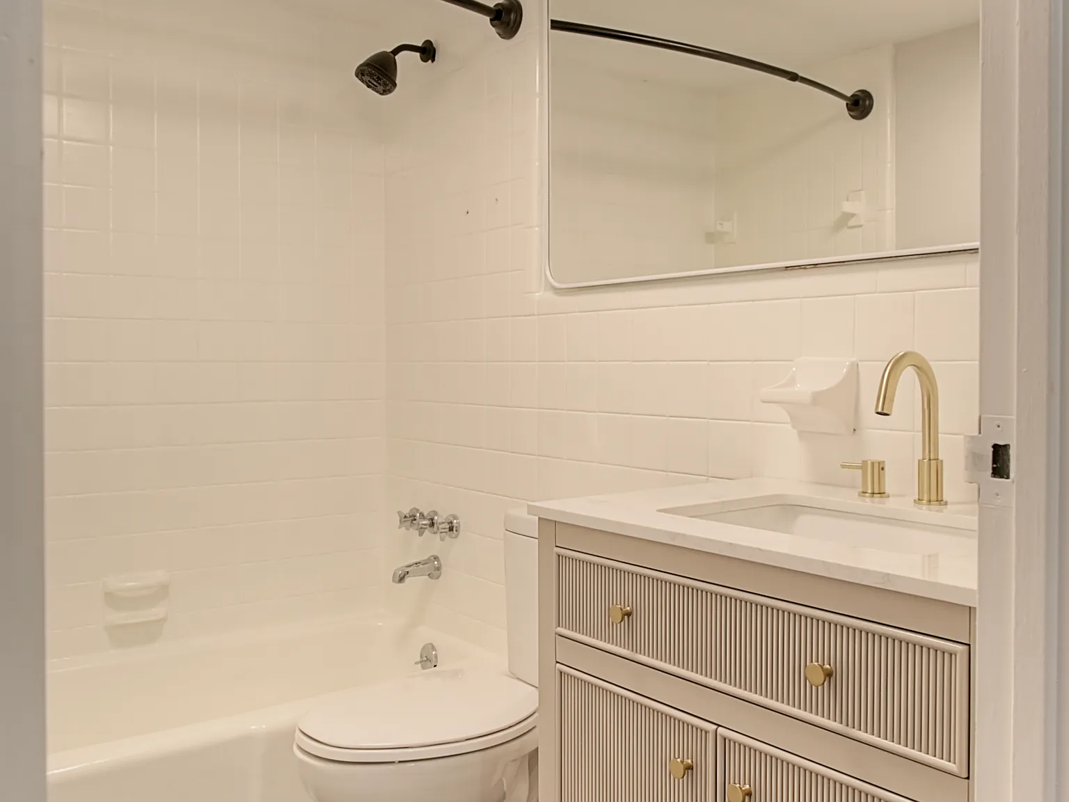 1 bed, $1,295 — Photo 2
