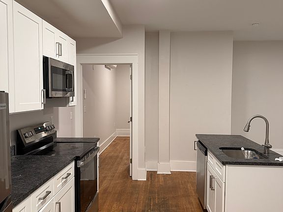 4th image of 139 Troup St #206