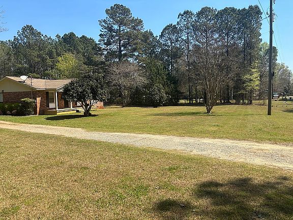 4th image of 215 Mathis Rd