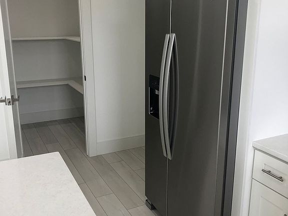 3rd image of 4095 Quinn Dr NE