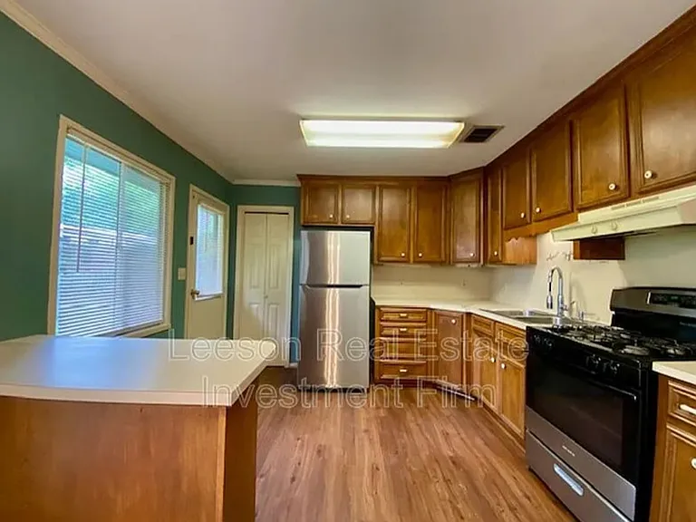 2838 Smithfield Rd — Photo 6