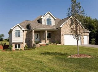 11561 Patty Lin Ct, Roscoe, IL 61073