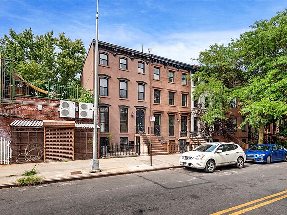 3rd image of 215 Gates Ave #A