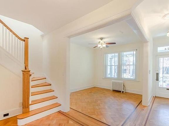 5th image of 1824 Ontario Pl NW