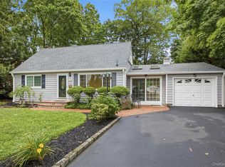 142 7th Street, Saint James, NY 11780