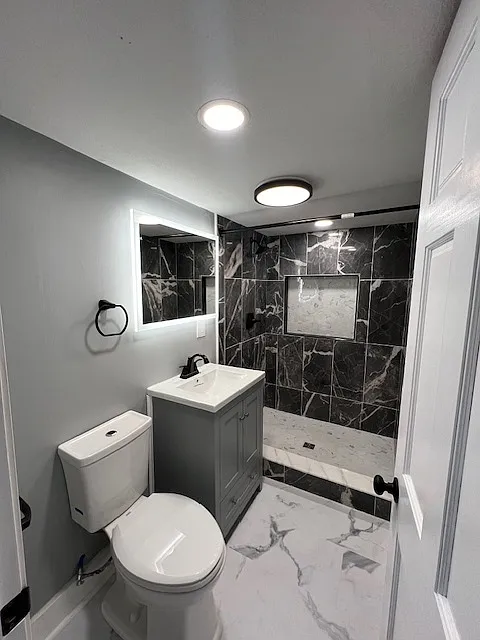 1114 East Colvin Street - 1 — Photo 3