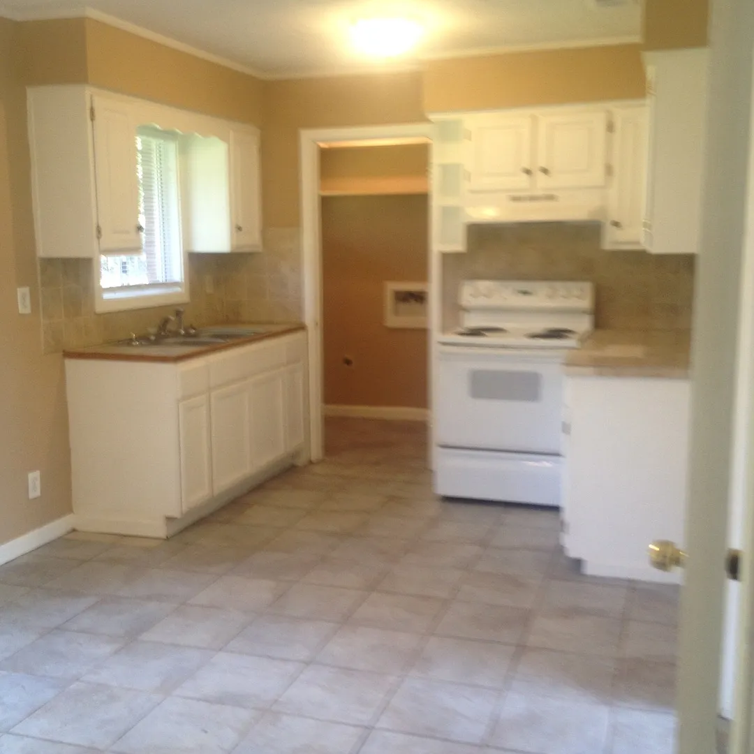 5549 Valleybrook Rd photo 1