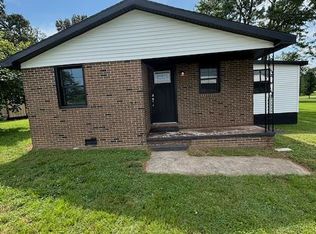 203 N Church St, White Plains, KY 42464