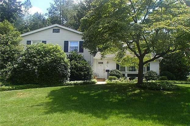 1st image of 22 Applewood Dr
