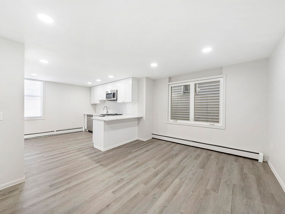 1st image of 418 7th St
