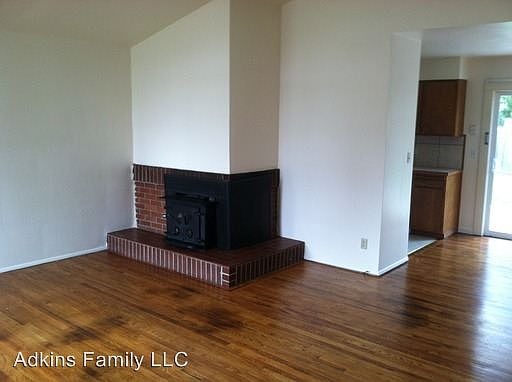 2nd image of 3089 Bailey Ln