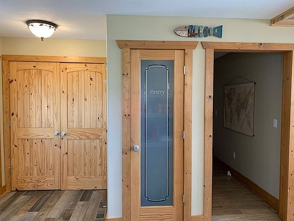 5th image of 531 Paradise Ln
