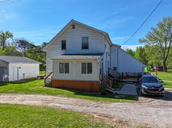 11472 E Lippincott Blvd, Davison, MI 48423