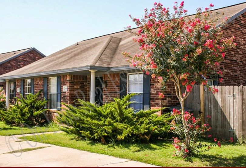 1st image of 2301 Pheasant Ln #A