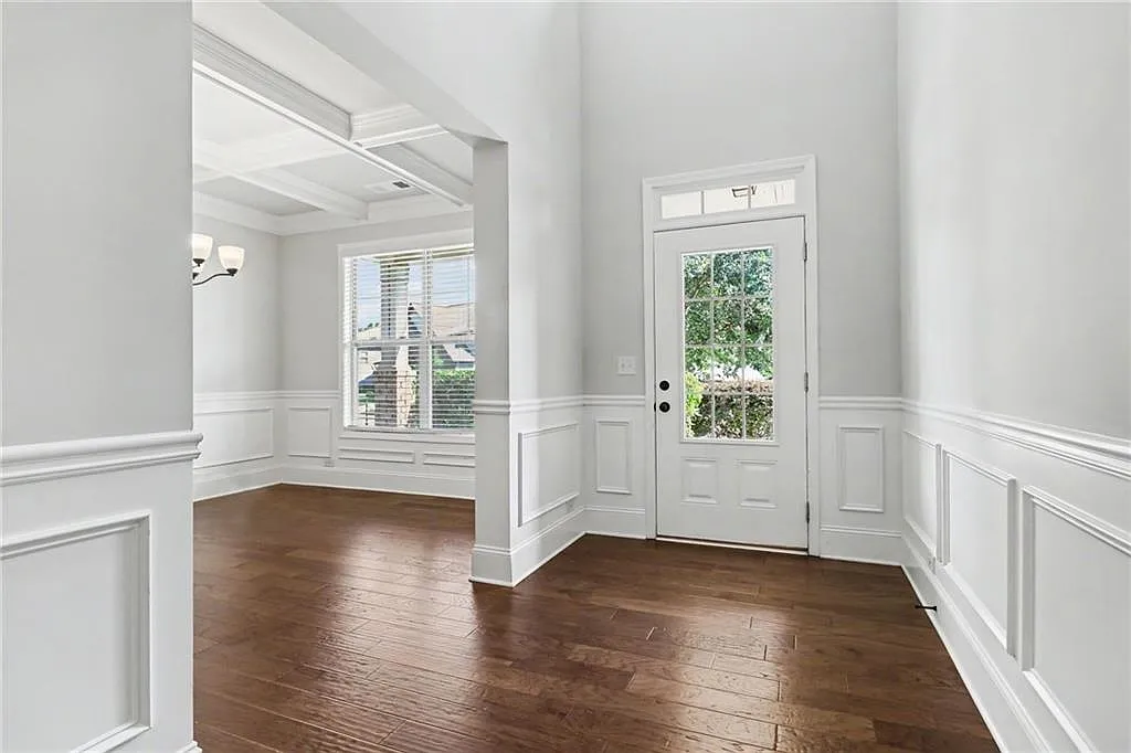 4 bed, 3.5 bath, 2708 sqft, $2,495 — Photo 3