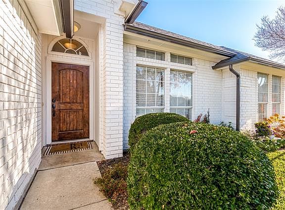 4th image of 10320 Lone Pine Ln