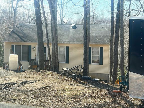 2nd image of 735 Lazy River Rd