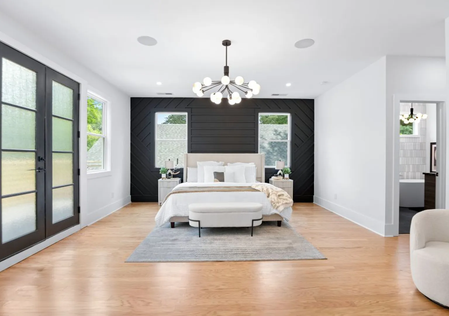 College Park Executive Oasis — Photo 2
