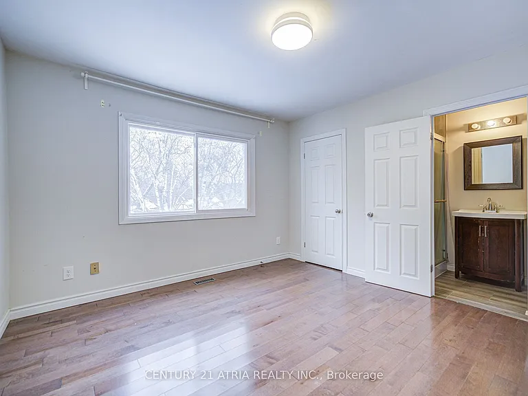 52 Applegate Cres — Photo 16
