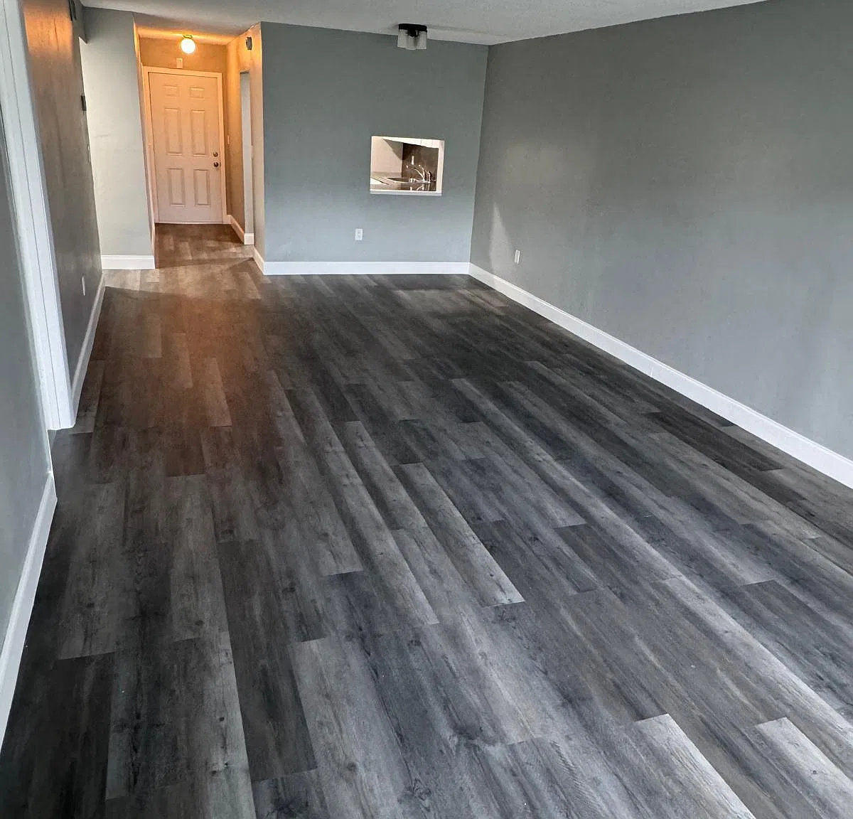 2 bed, 990 sqft, $2,000 — Photo 3