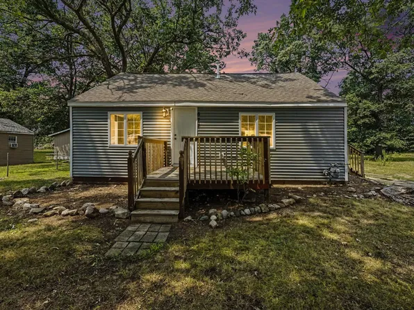 677 Chandler St, Muskegon, MI 49442